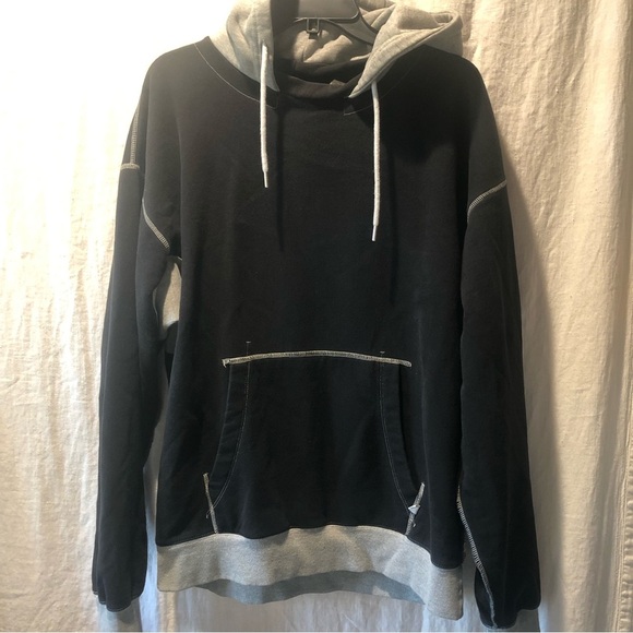 Mens Standard Cloth Urban Outfitter black and gray heavy sweatshirt size M - Picture 1 of 9